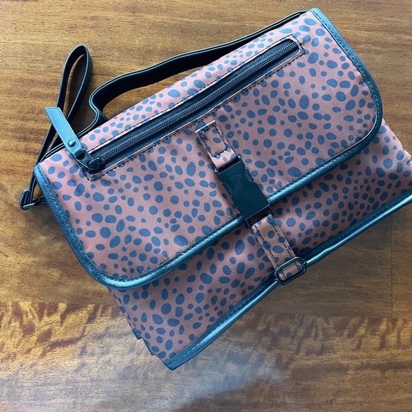 Dockatot changing pad clutch - Picture 2 of 2